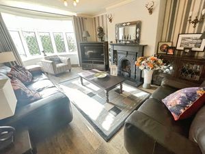 Lounge- click for photo gallery